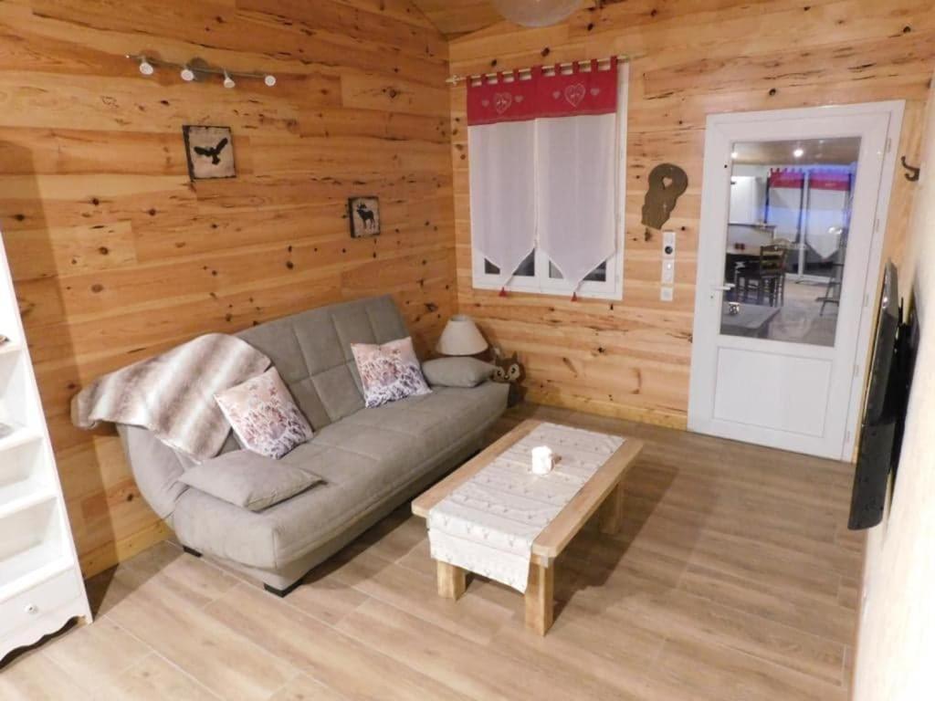 Logement Paisible A La Campagne Aubarede Luaran gambar